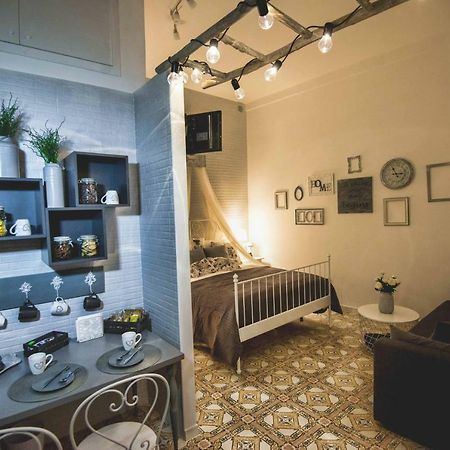 Elegant B&B - Il Vicolo Storico Salerno Exteriör bild