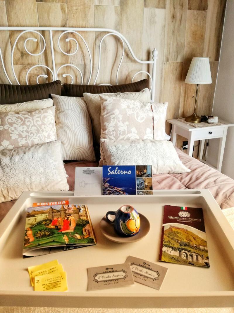 Elegant B&B - Il Vicolo Storico Salerno Exteriör bild