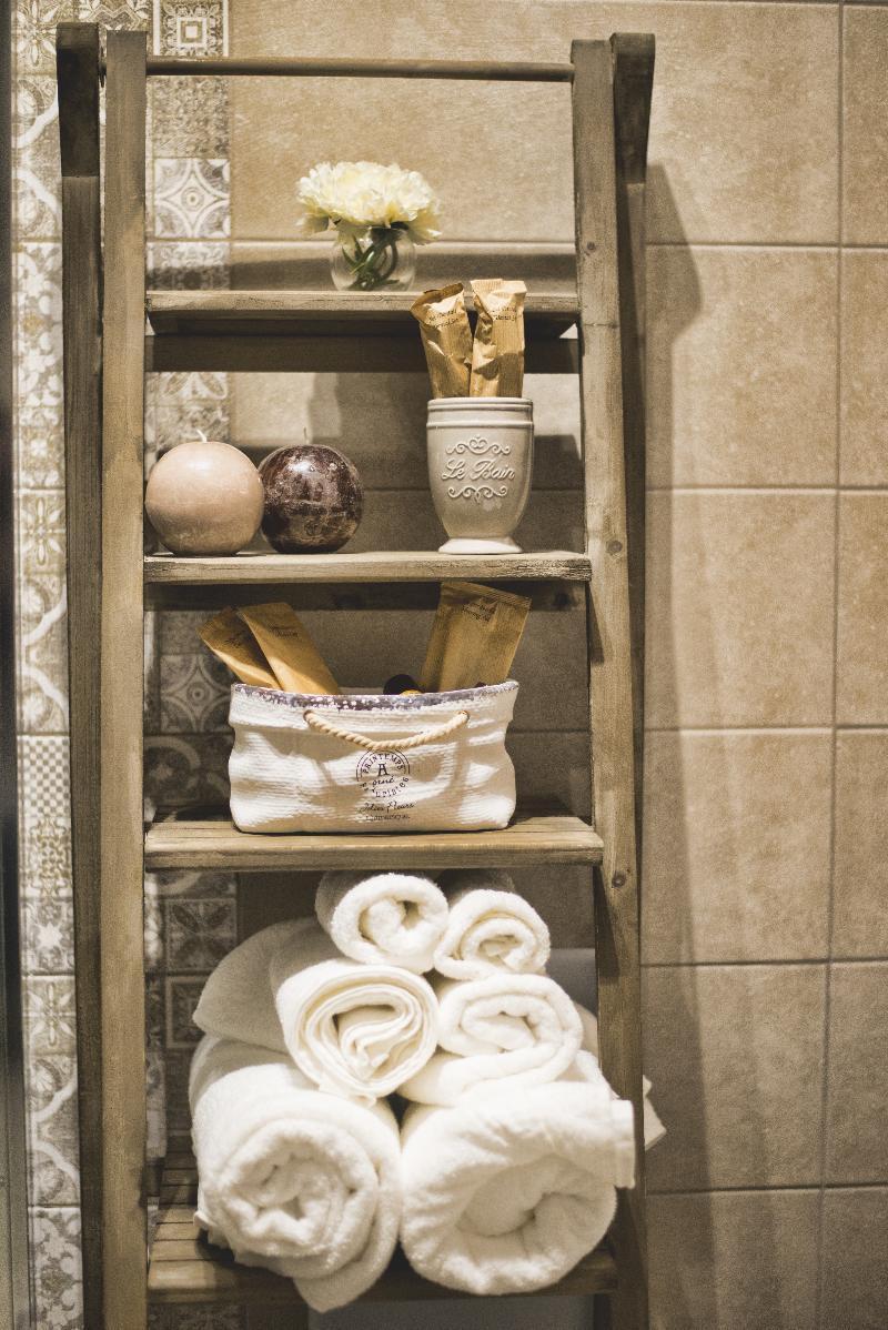 Elegant B&B - Il Vicolo Storico Salerno Exteriör bild