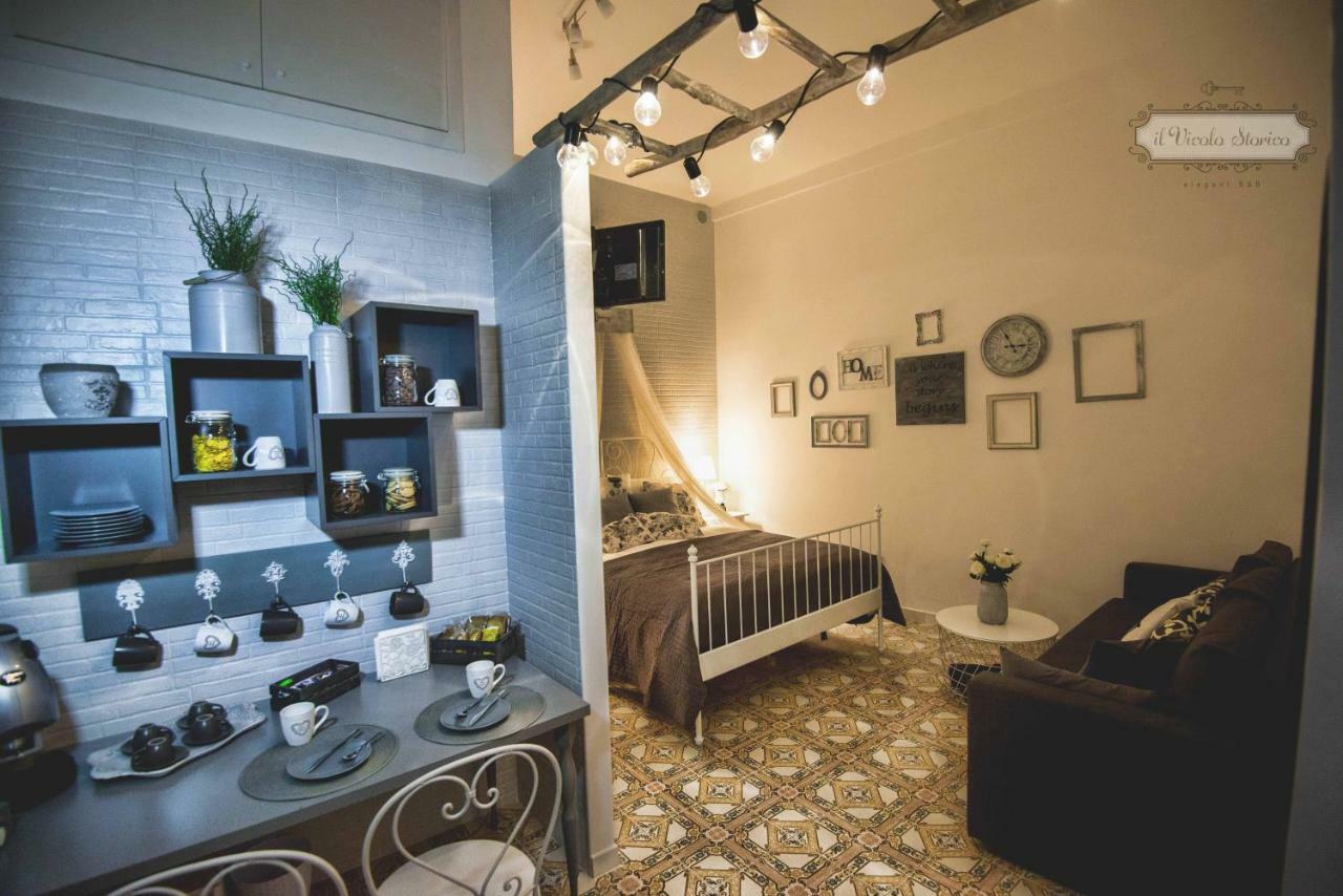 Elegant B&B - Il Vicolo Storico Salerno Exteriör bild