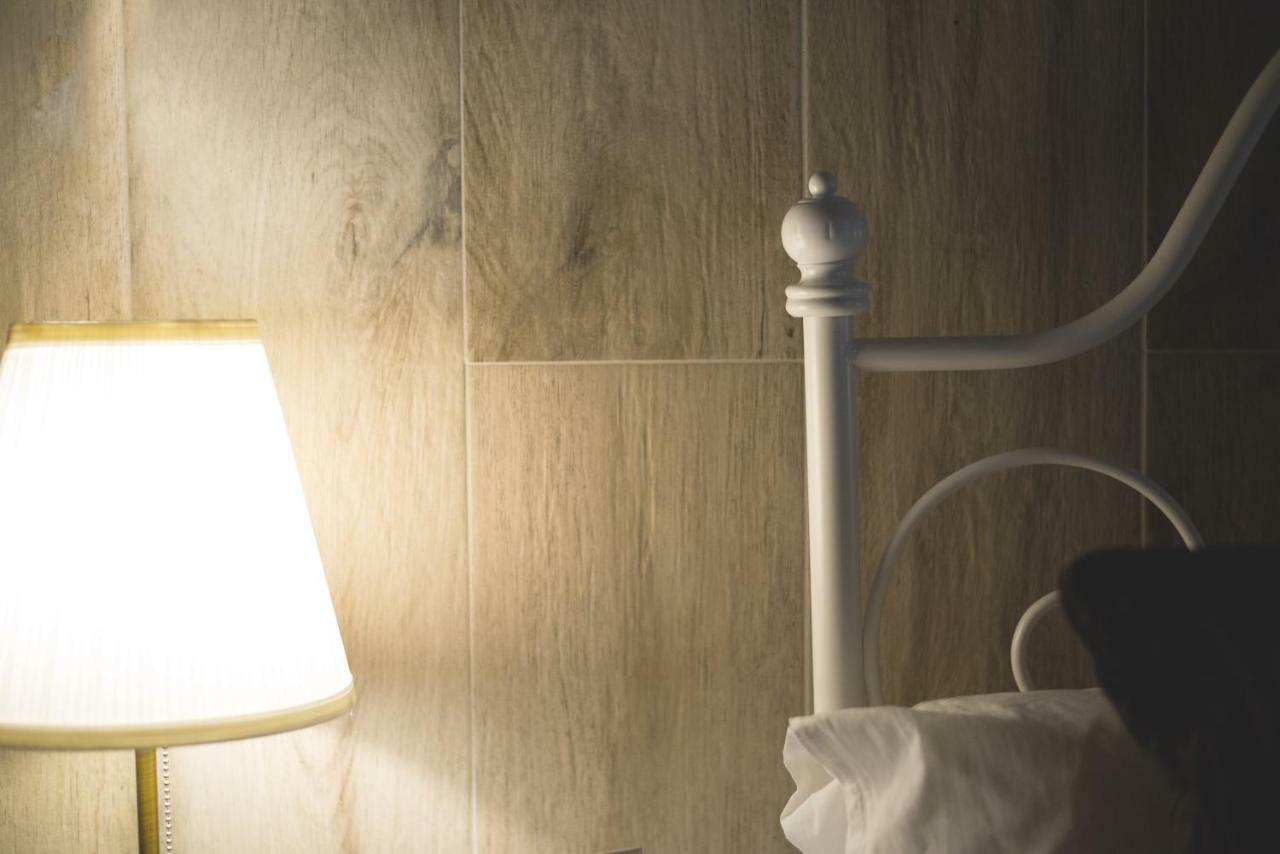 Elegant B&B - Il Vicolo Storico Salerno Exteriör bild
